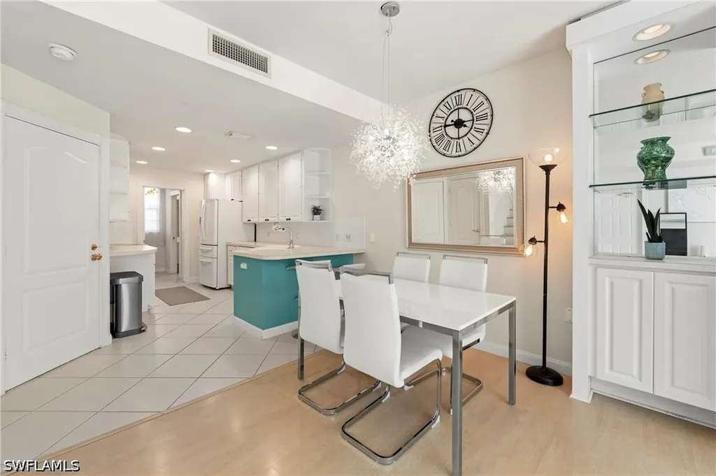5513 Cove Circle Naples FL 34119
