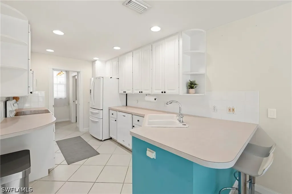 5513 Cove Circle Naples FL 34119