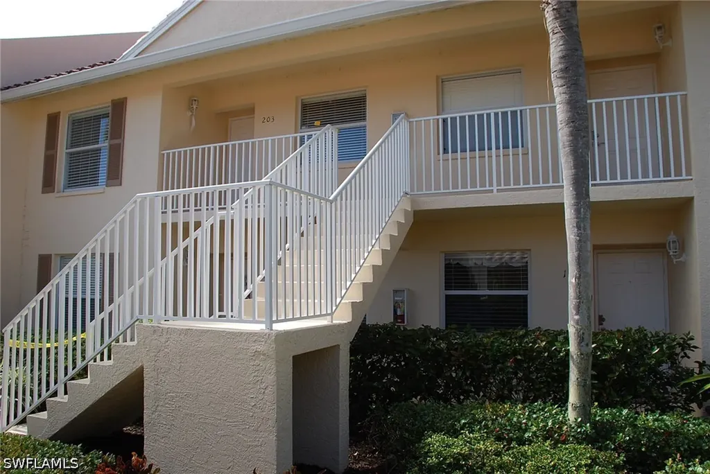 416 Valerie Way Naples FL 34104