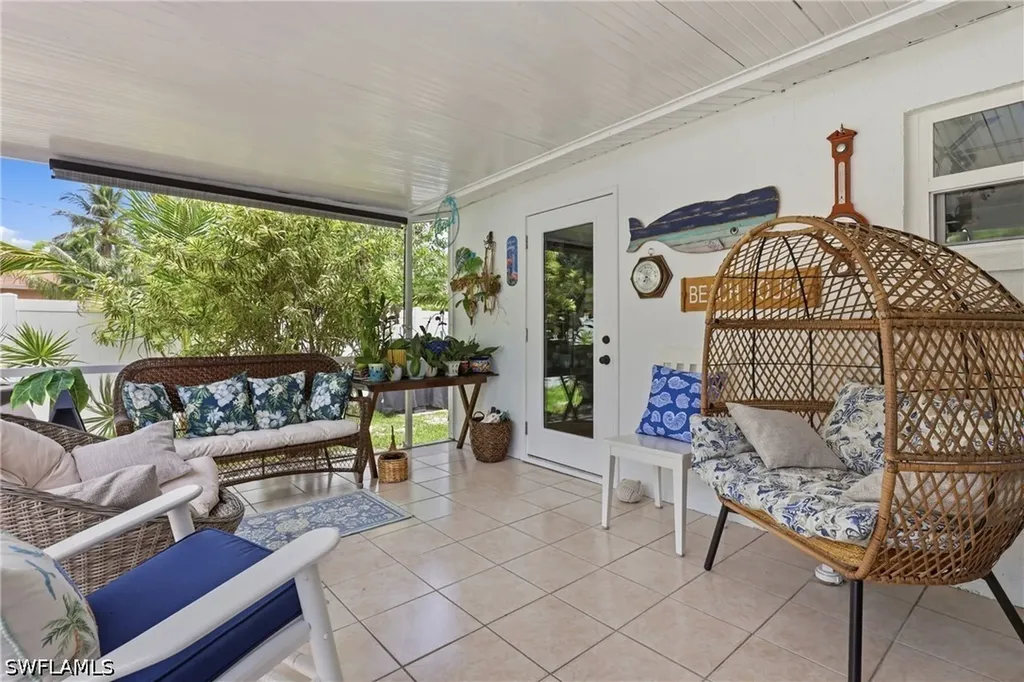 1447 Shadowlawn Drive Naples FL 34104