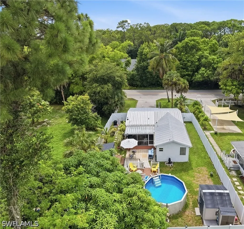 1447 Shadowlawn Drive Naples FL 34104