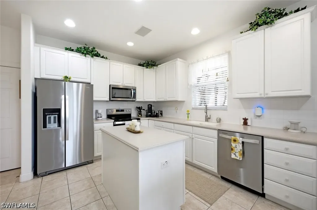 Naples FL, 4780 Shinnecock Hills Court, Unit 101
