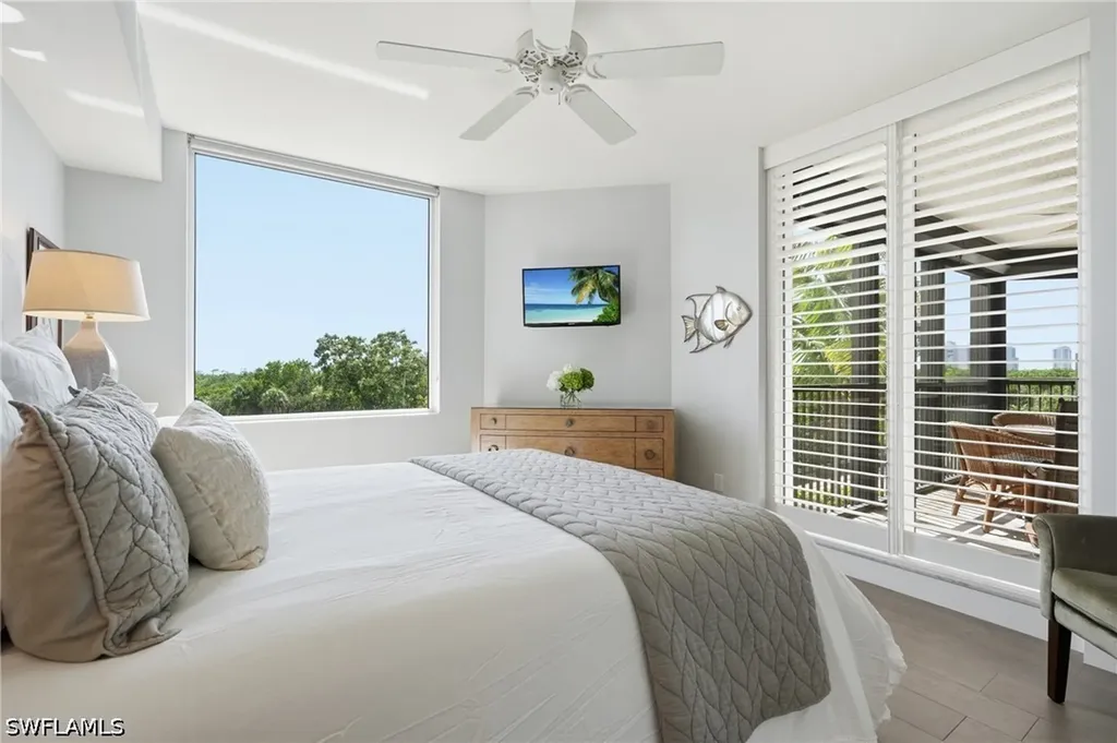 7225 Pelican Bay Boulevard Naples FL 34108
