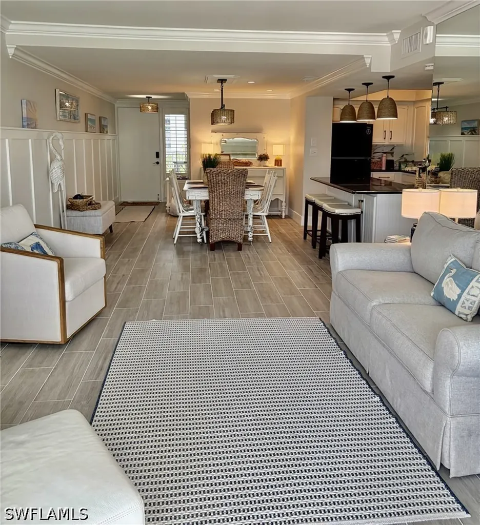 3443 Gulf Shore Boulevard N Naples FL 34103