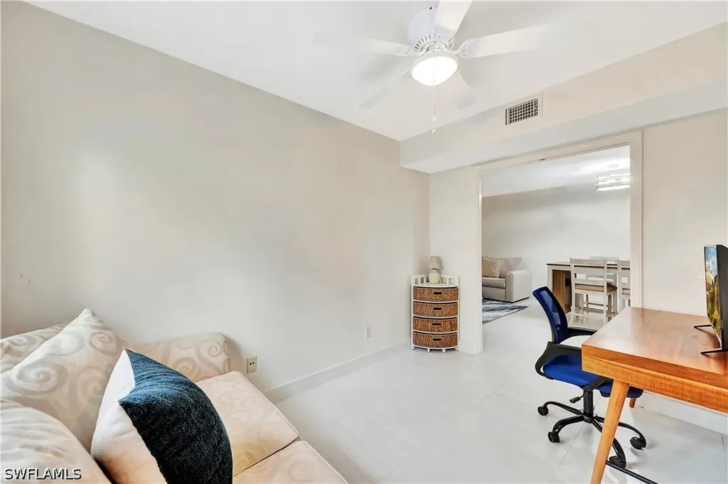 1925 Courtyard Way Naples FL 34112