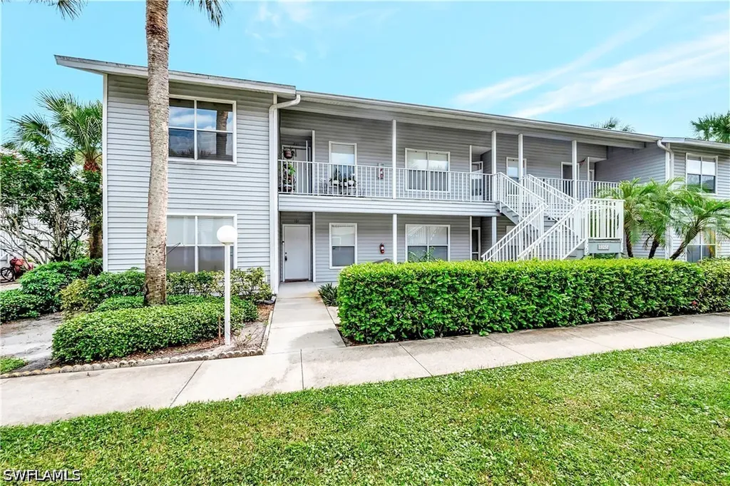 1925 Courtyard Way Naples FL 34112