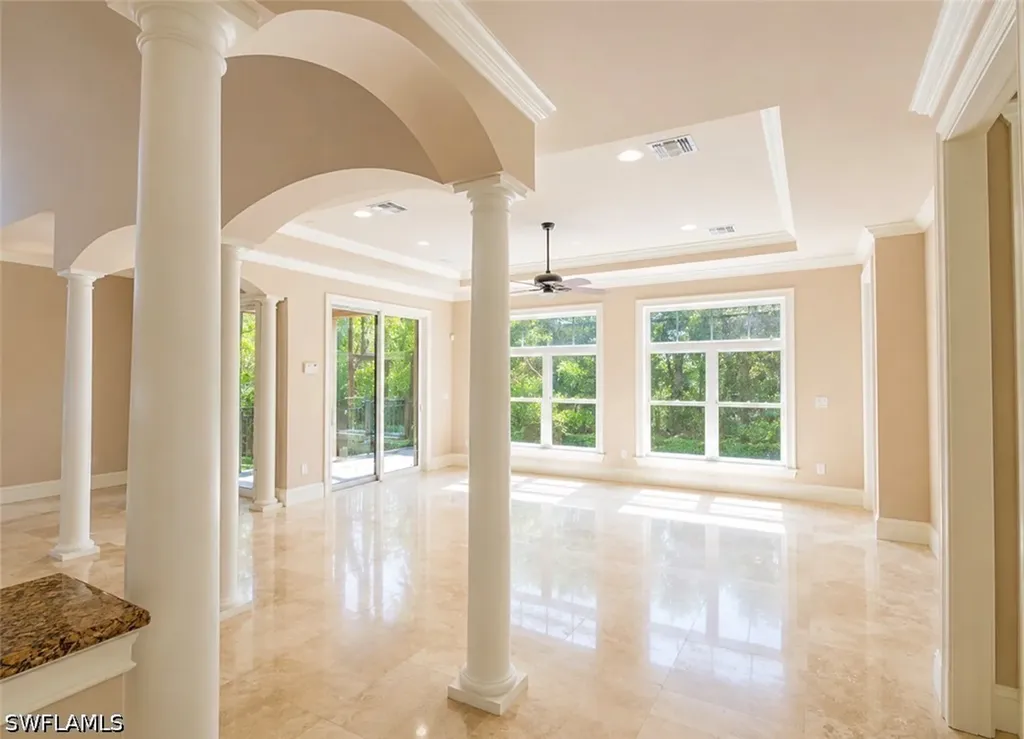 2915 Coco Lakes Drive Naples FL 34105