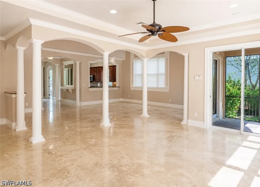 2915 Coco Lakes Drive Naples FL 34105