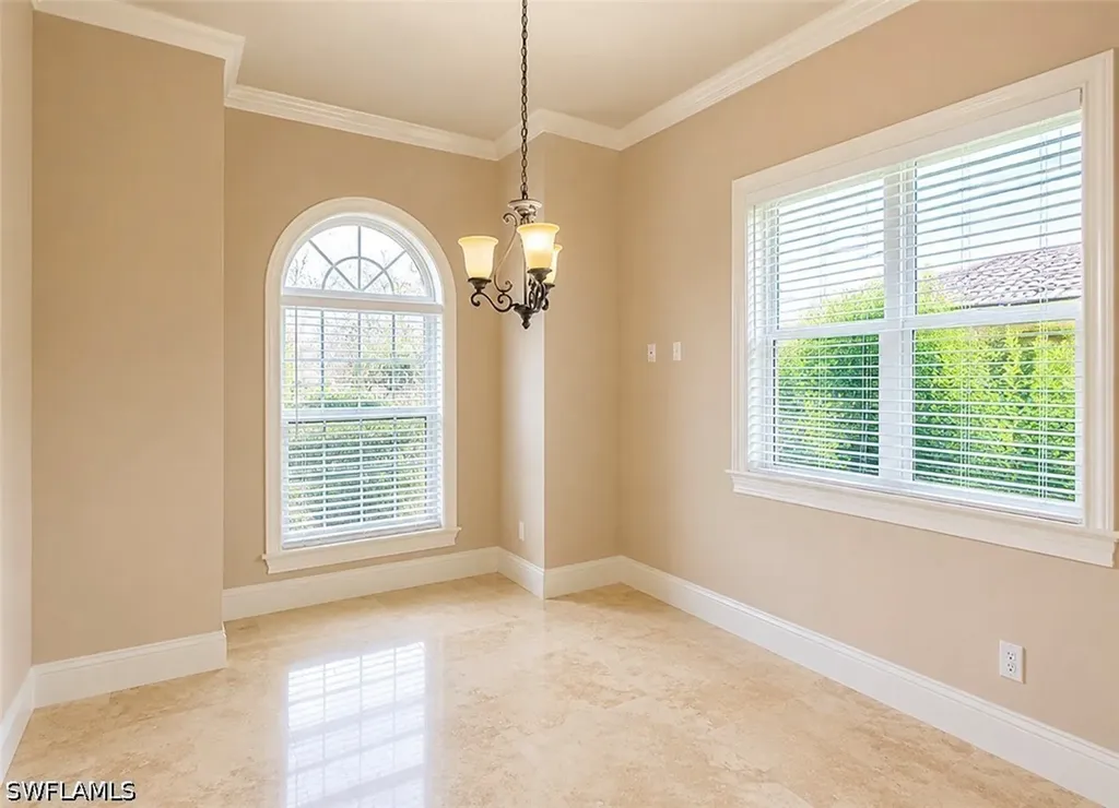 2915 Coco Lakes Drive Naples FL 34105