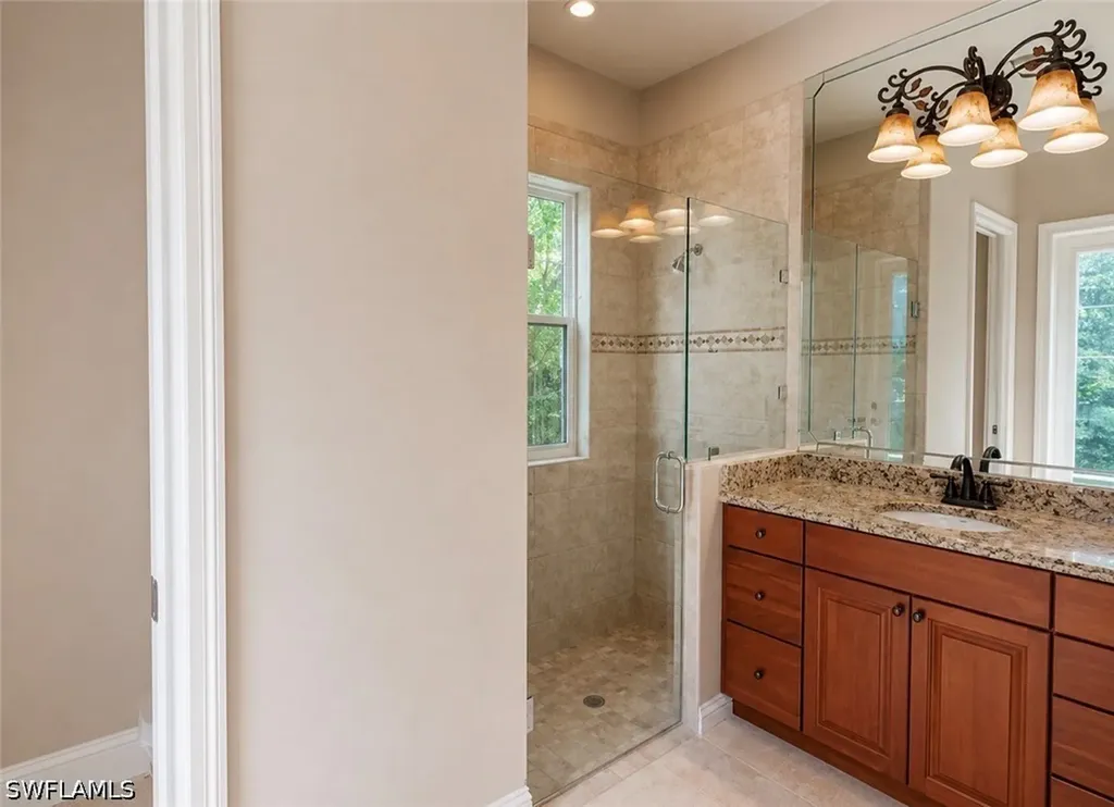 2915 Coco Lakes Drive Naples FL 34105