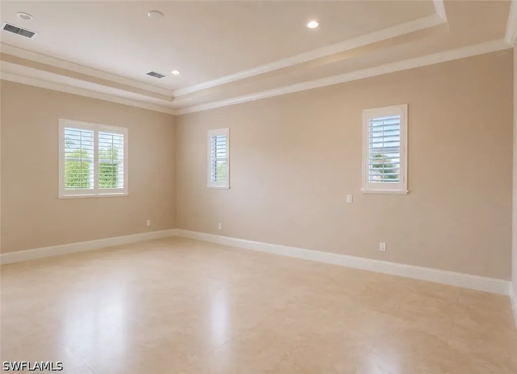2915 Coco Lakes Drive Naples FL 34105