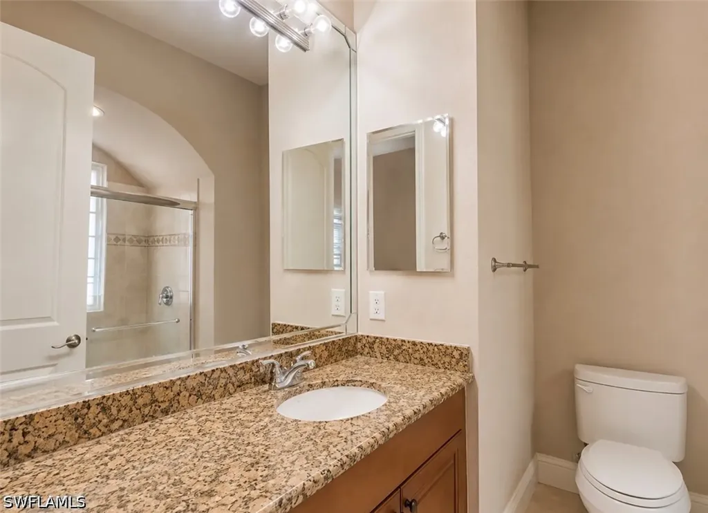 2915 Coco Lakes Drive Naples FL 34105