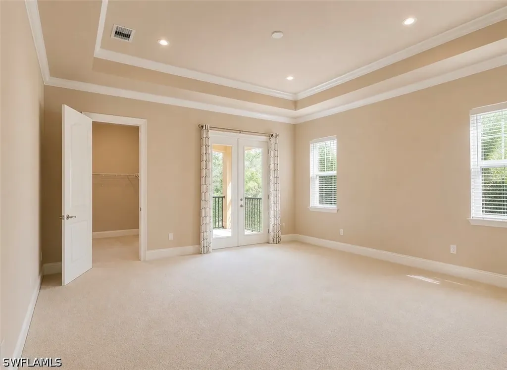 2915 Coco Lakes Drive Naples FL 34105