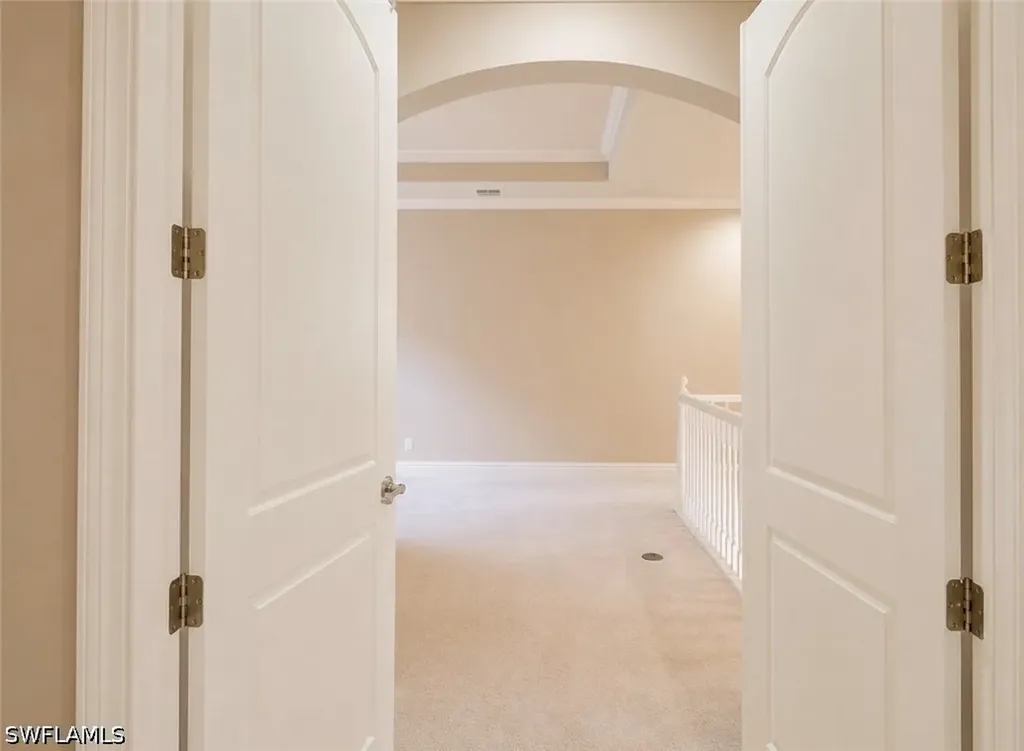 2915 Coco Lakes Drive Naples FL 34105