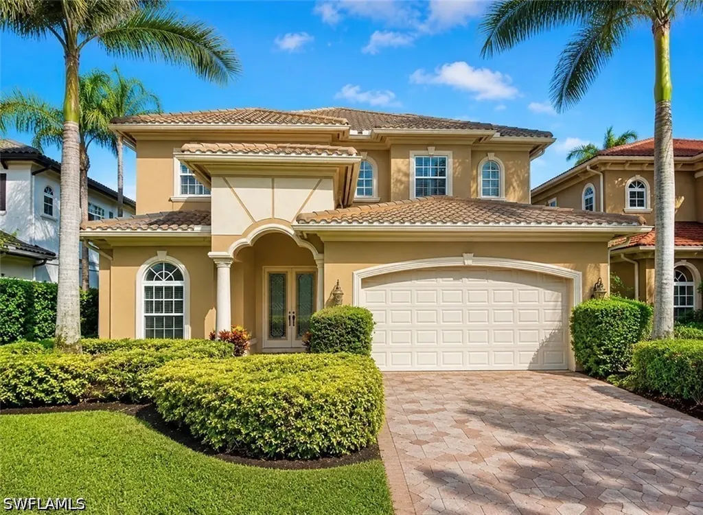 2915 Coco Lakes Drive Naples FL 34105