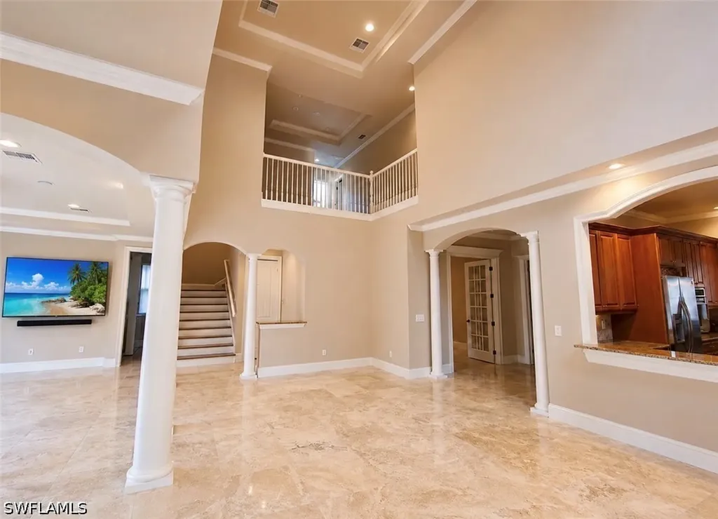 2915 Coco Lakes Drive Naples FL 34105