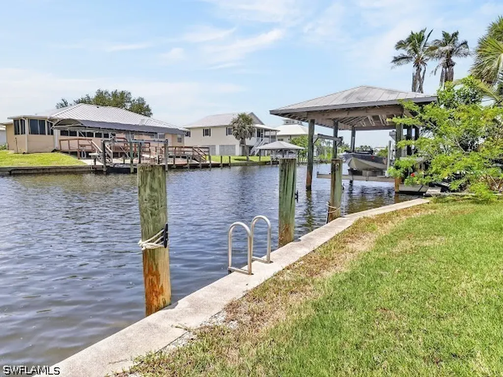 24221 W Captain Kidd Boulevard Punta Gorda FL 33955