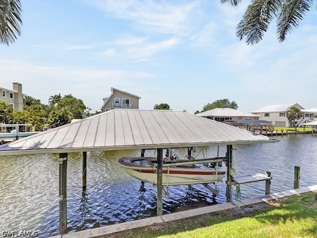 24221 W Captain Kidd Boulevard Punta Gorda FL 33955