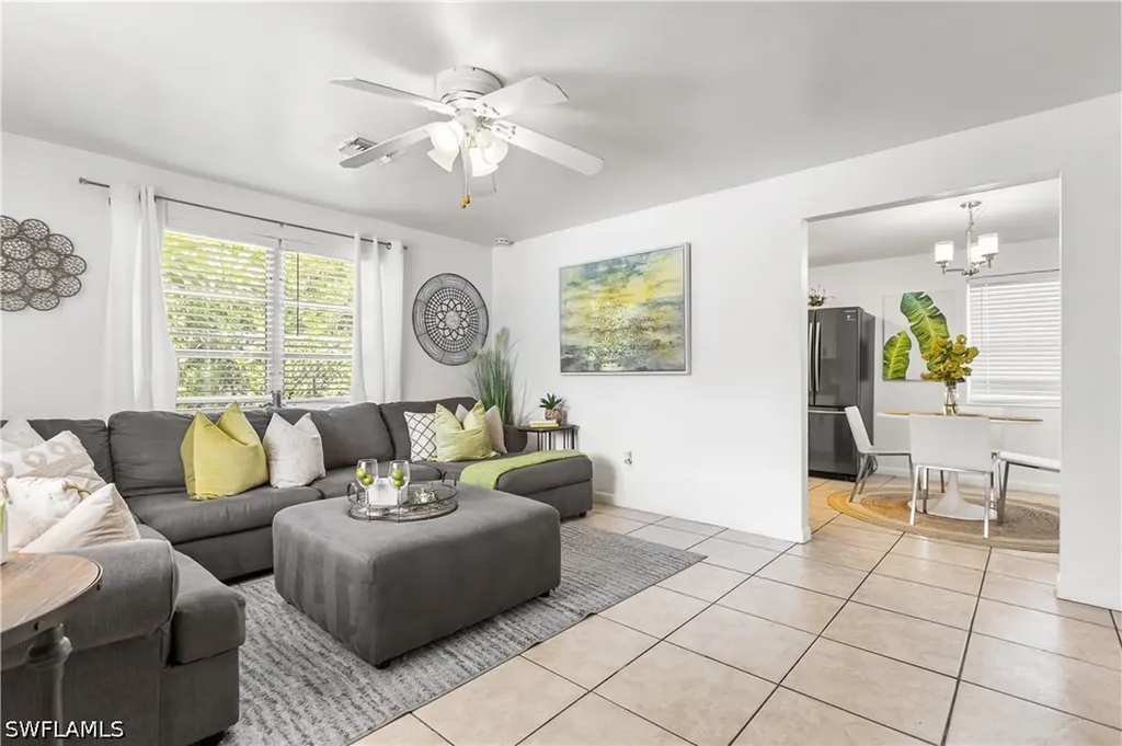 2191 Thomasson Drive Naples FL 34112
