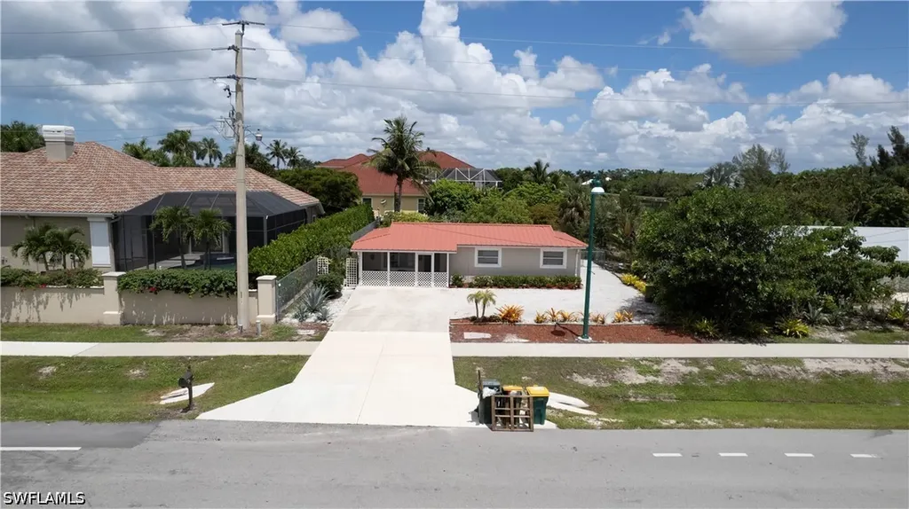 2191 Thomasson Drive Naples FL 34112