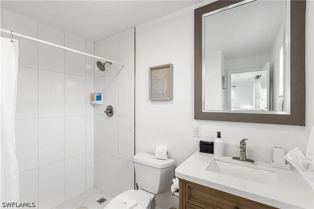 2191 Thomasson Drive Naples FL 34112