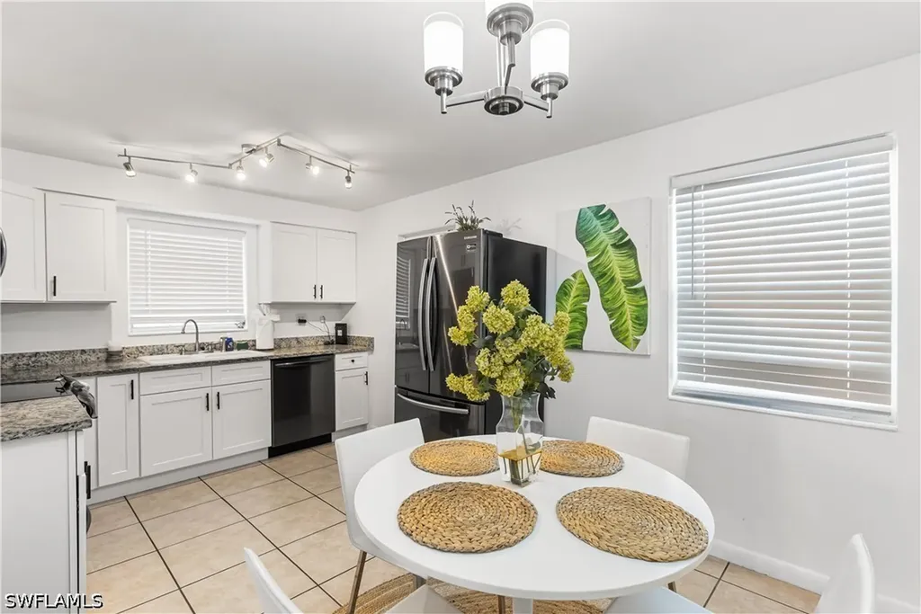 2191 Thomasson Drive Naples FL 34112