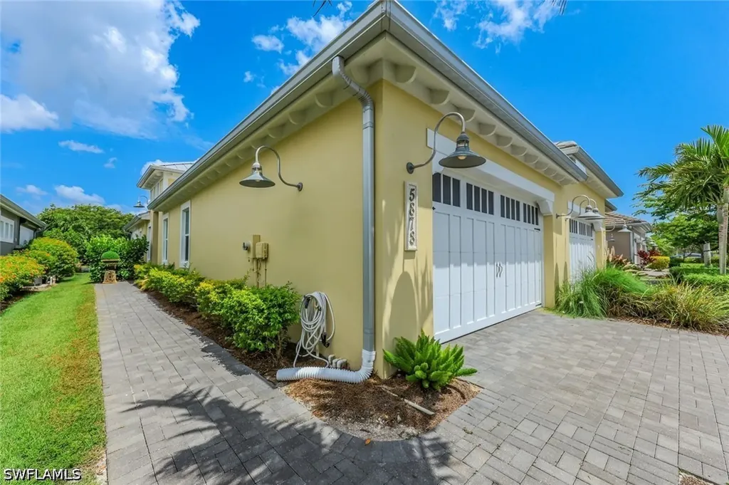 5878 Haiti Drive Naples FL 34113