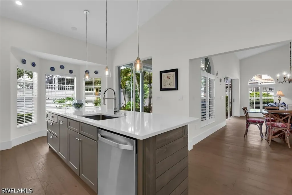 2124 Paget Circle Naples FL 34112
