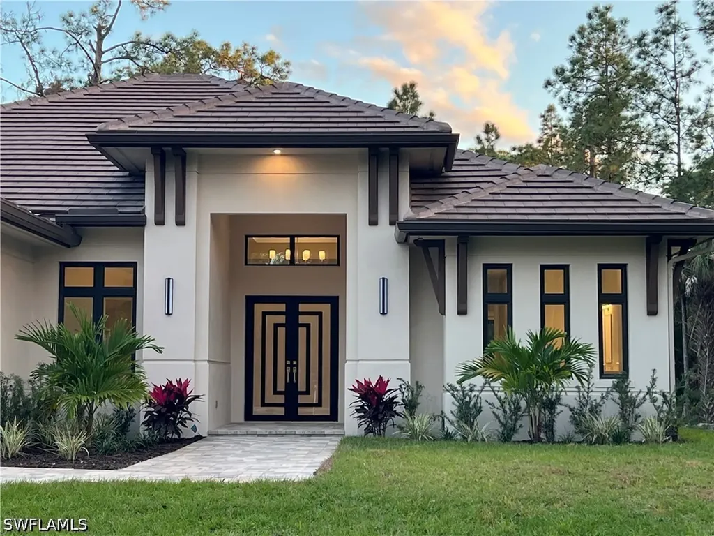 382 39th Avenue NE Naples FL 34120