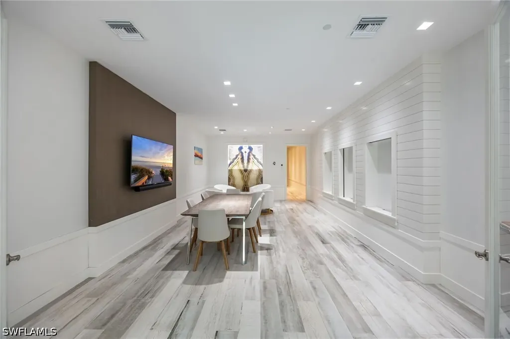 1025 5th Avenue N Naples FL 34102