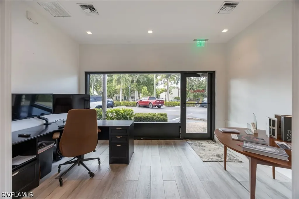 1025 5th Avenue N Naples FL 34102