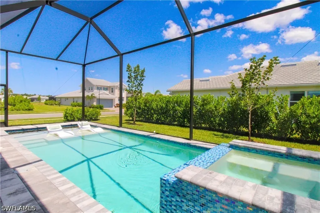 9241 Cayman Drive Naples FL 34114