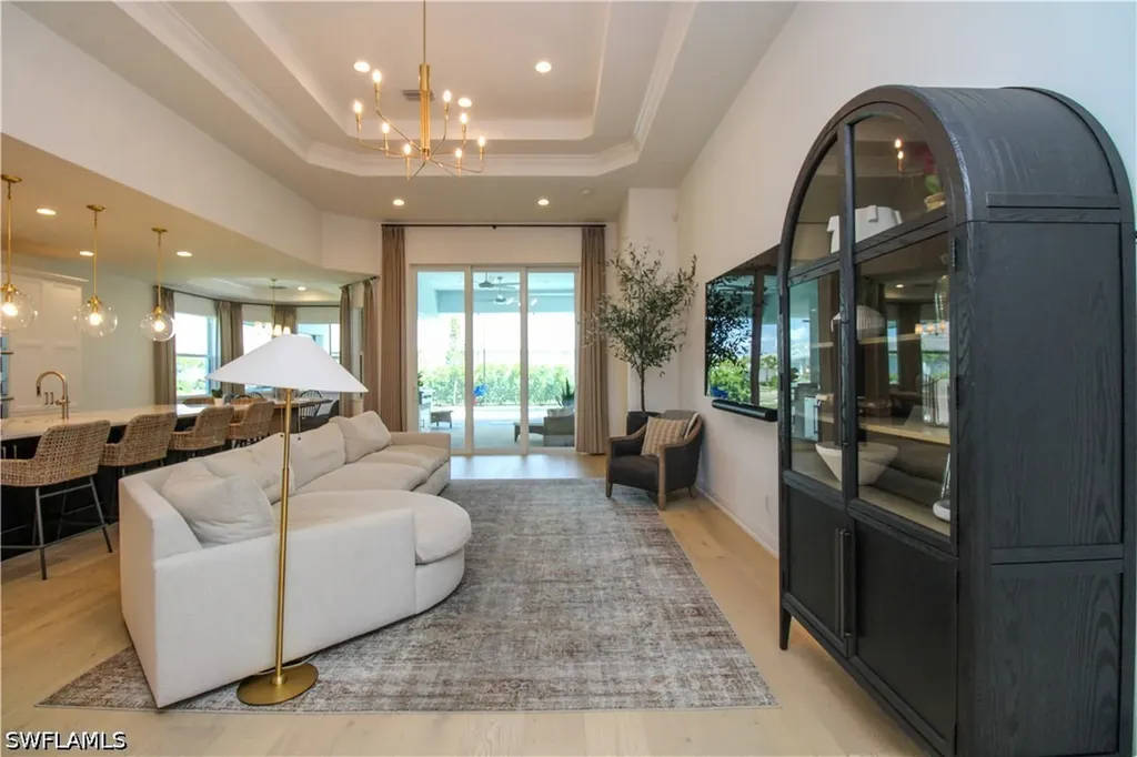 9241 Cayman Drive Naples FL 34114