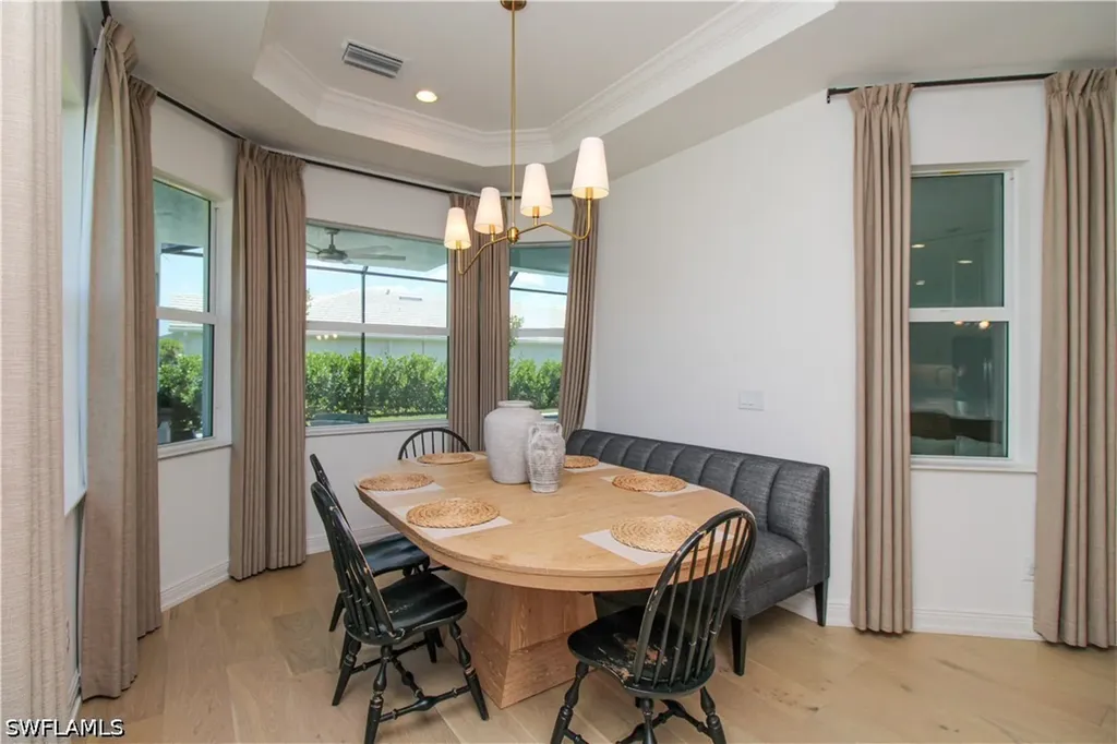 9241 Cayman Drive Naples FL 34114