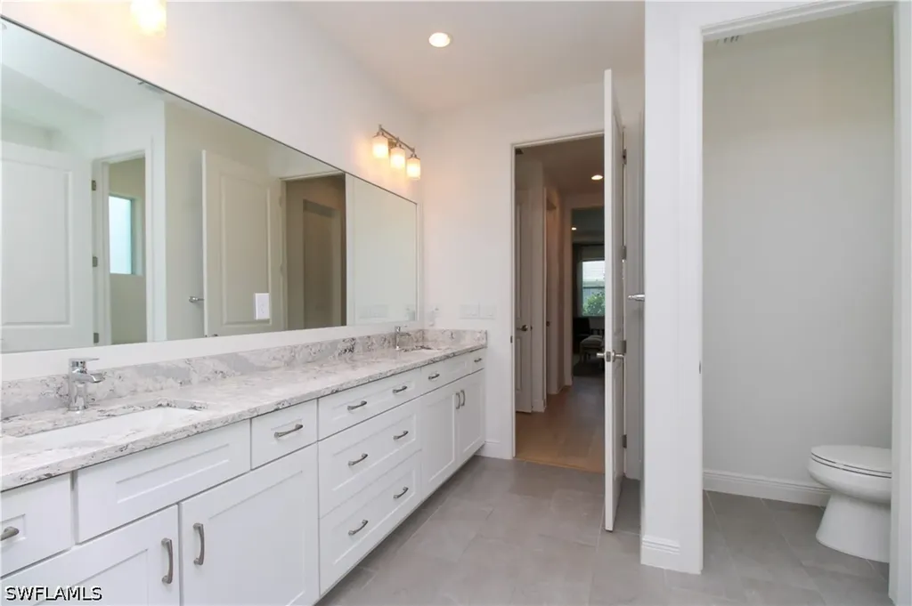 9241 Cayman Drive Naples FL 34114