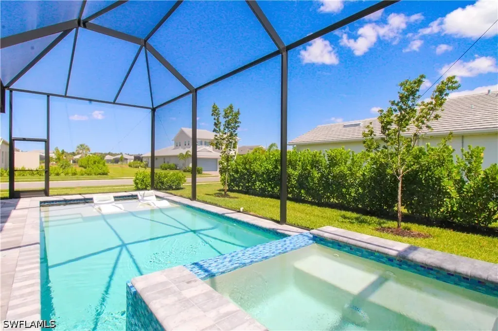 9241 Cayman Drive Naples FL 34114