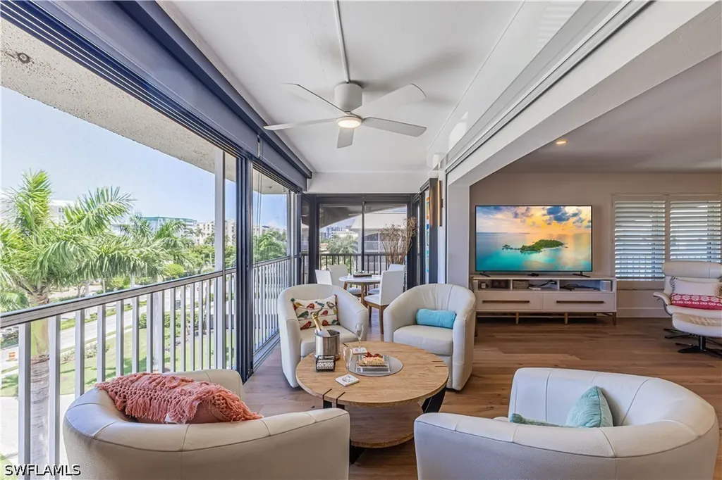 2880 Gulf Shore Boulevard N Naples FL 34103