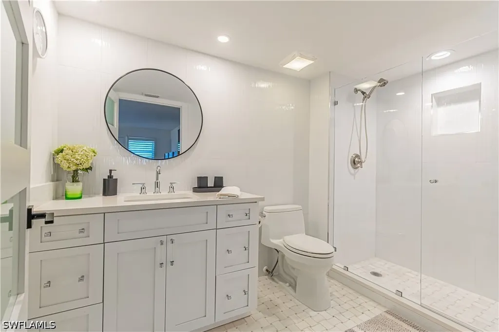 2880 Gulf Shore Boulevard N Naples FL 34103