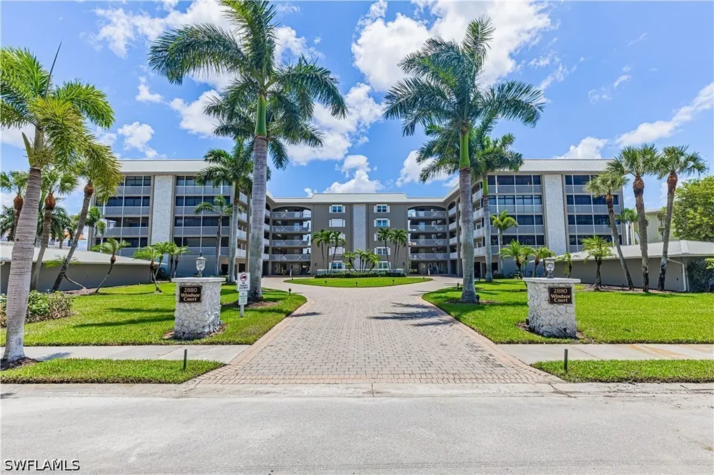 2880 Gulf Shore Boulevard N Naples FL 34103