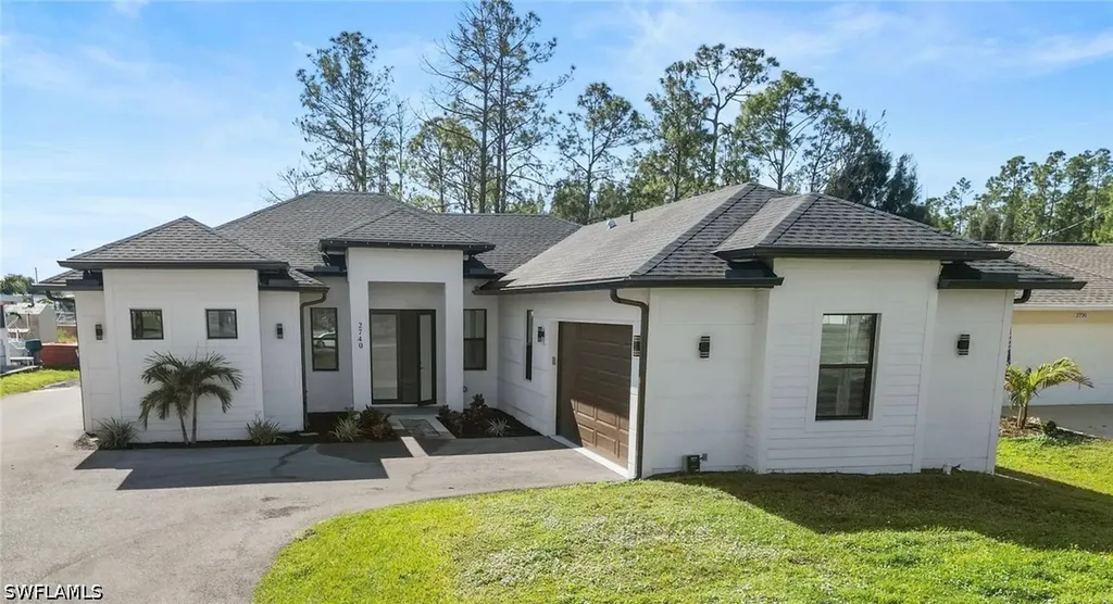 2740 35th Avenue NE Naples FL 34120