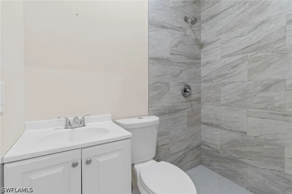 2740 35th Avenue NE Naples FL 34120