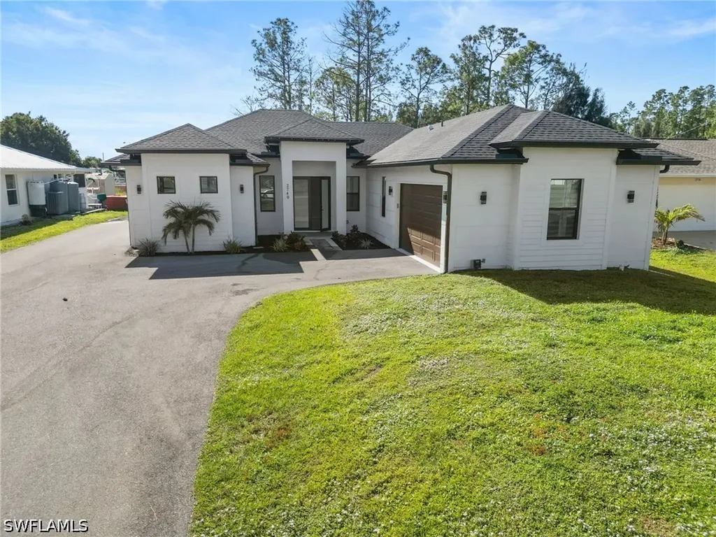 2740 35th Avenue NE Naples FL 34120