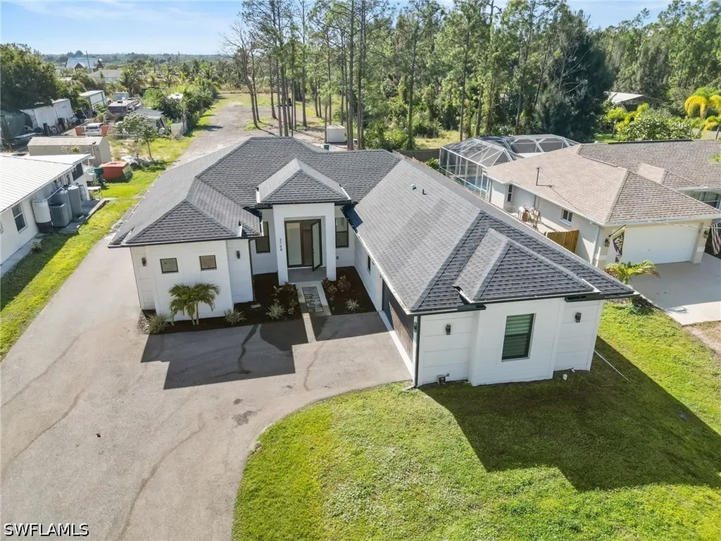 2740 35th Avenue NE Naples FL 34120