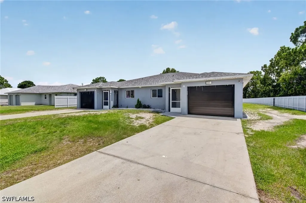 4525-4527 22nd Street SW Lehigh Acres FL 33973