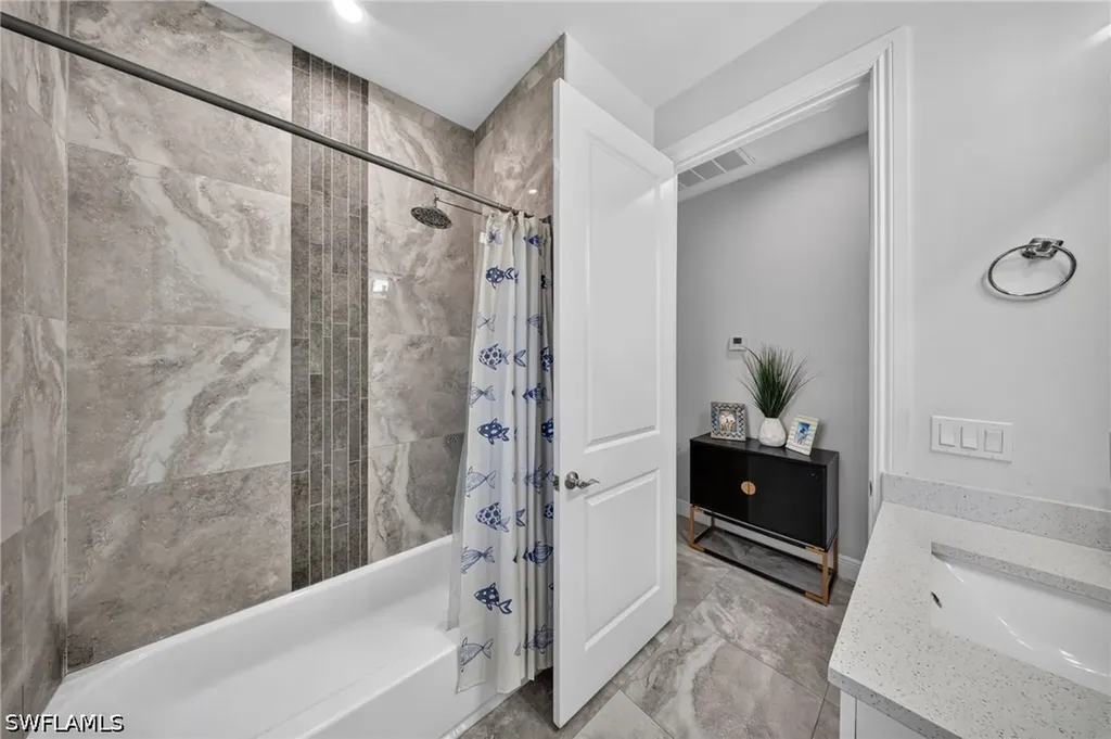 2885 41st Avenue NE Naples FL 34120