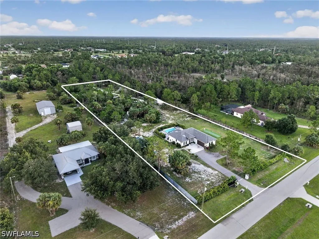 2885 41st Avenue NE Naples FL 34120