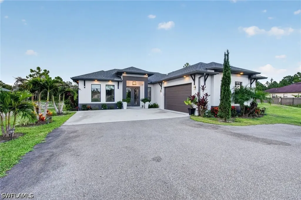 2885 41st Avenue NE Naples FL 34120