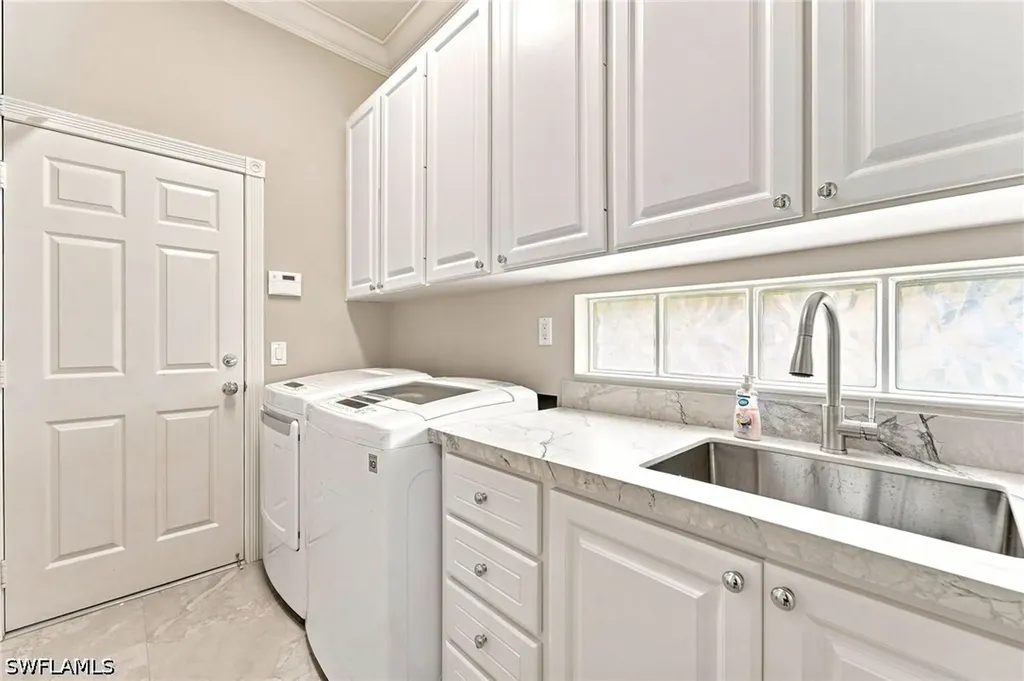 8543 Alessandria Court Naples FL 34114