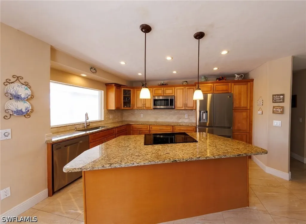 188 Gulfstream Street Marco Island FL 34145