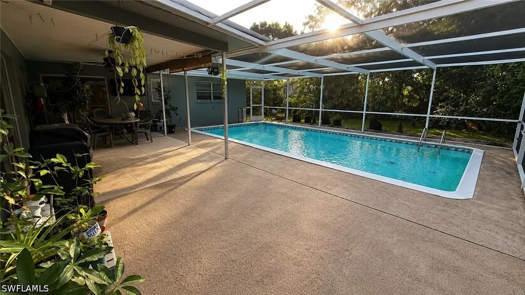 Fort Myers FL, 5535 Winkler Road